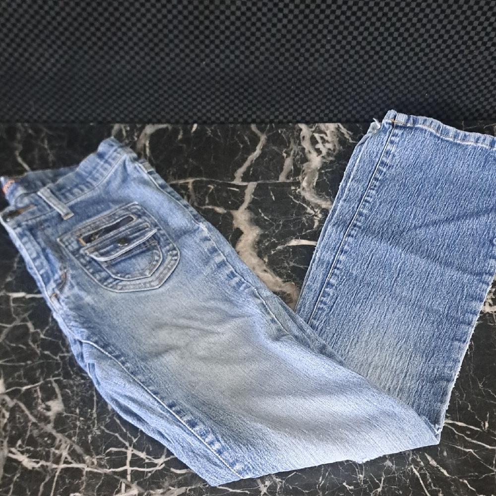 Woman's Magic Jeans